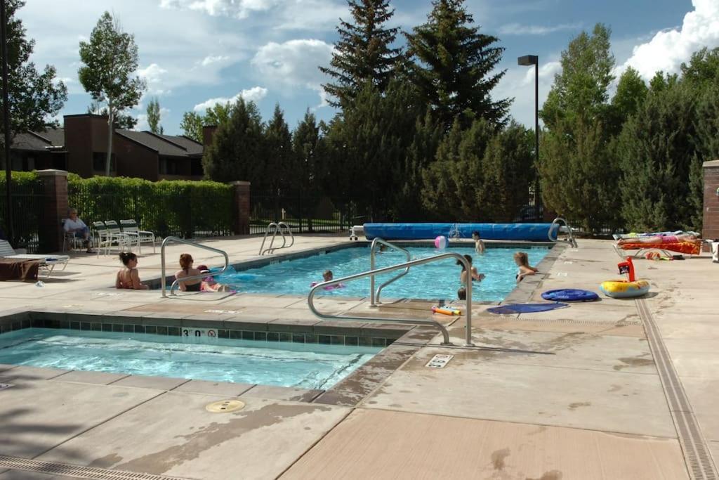 Family Friendly Condo - Парк-Сити Экстерьер фото