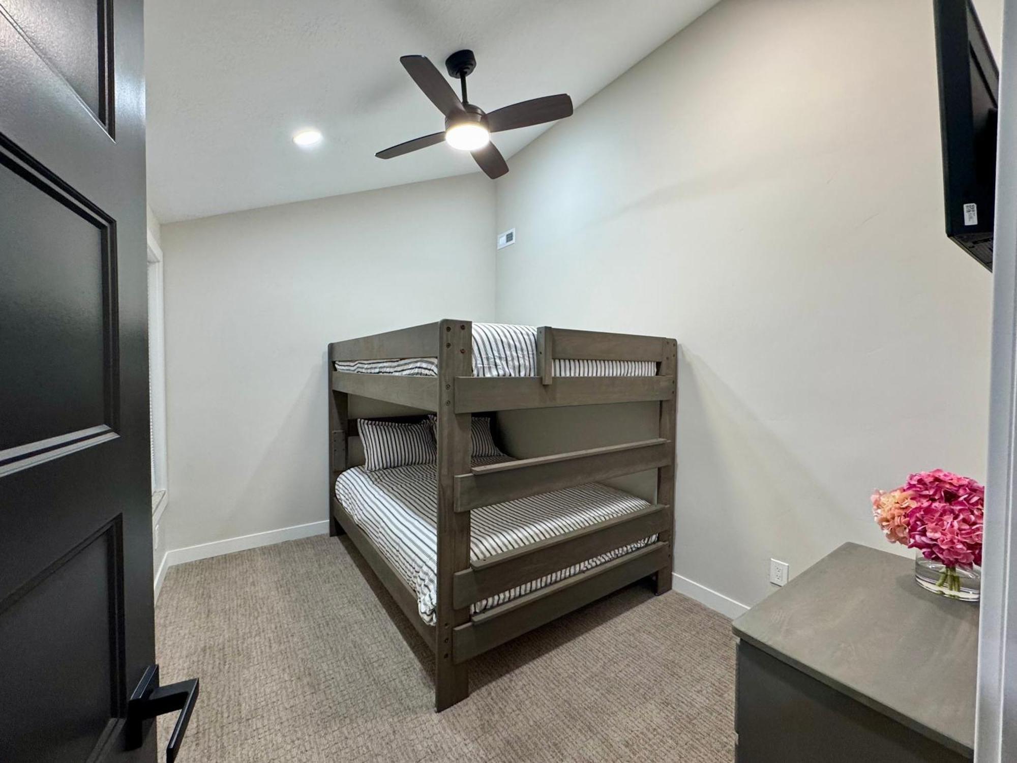 Family Friendly Condo - Парк-Сити Экстерьер фото